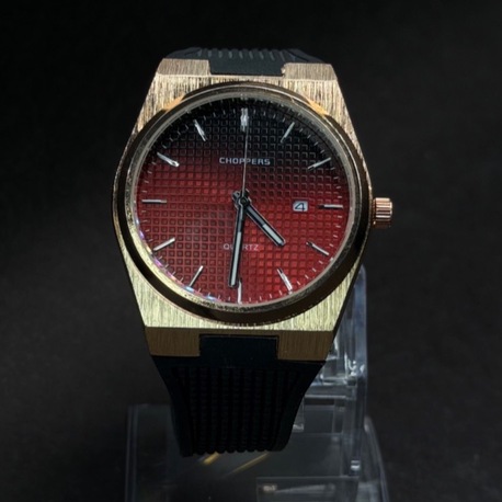 Altın Renk Kasa Kırmızı Kadran Analog Saat