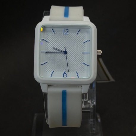 Beyaz Kare Kasa Mavi Detaylı Silikon Kordon Saat
