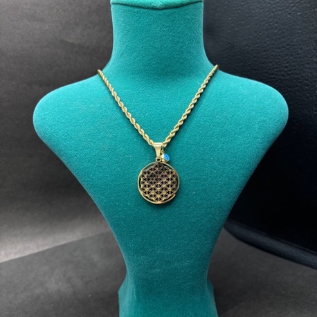 Geometrik Motifli Gold Yuvarlak Kolye