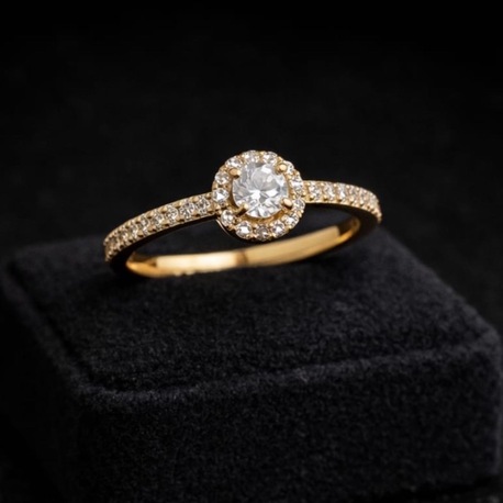 Yuvarlak Taşlı Klasik Gold Yüzük