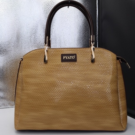 Dokulu Yüzeyli Camel Kadın El Çantası