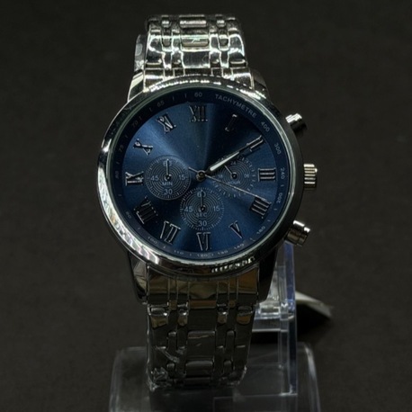 Yuvarlak Kasa Lacivert Kadranlı Çelik Saat