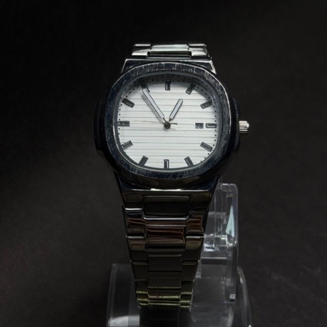 Minimalist Çelik Erkek Saat – Kare Kasa, Tarih Göstergeli