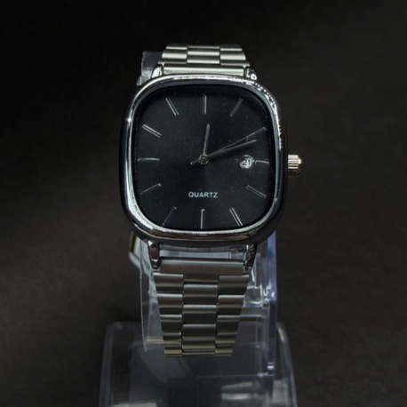 Metal Kordonlu Erkek Kol Saati – Siyah Kadran, Köşeli Kasa