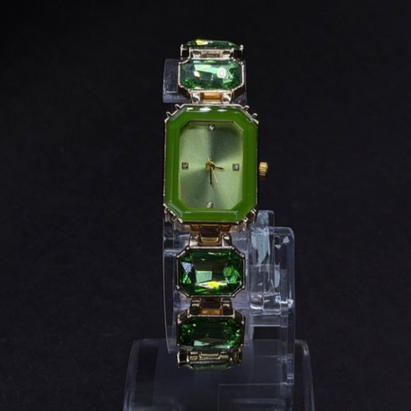 Yeşil Taşlı Dikdörtgen Kasa Kadın Kol Saati